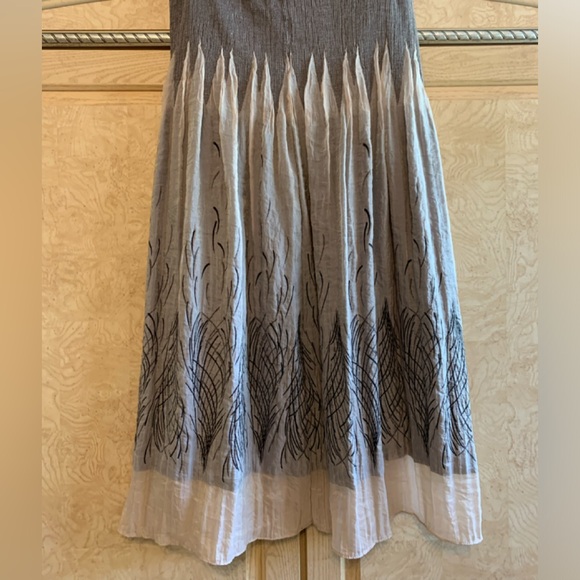 Women skirts - Picture 2 of 4